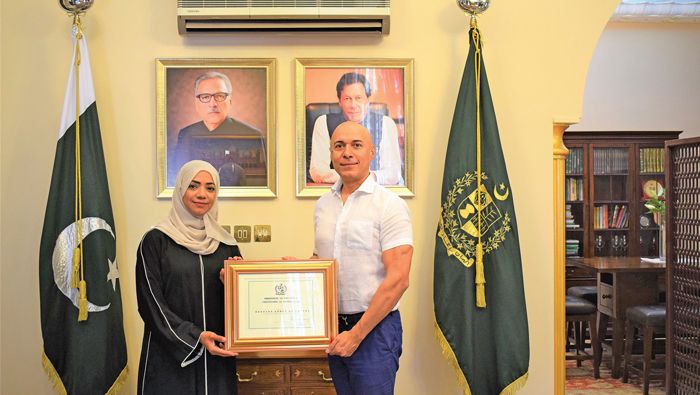 Pakistan envoy hails Omani climber Nadhira’s achievement
