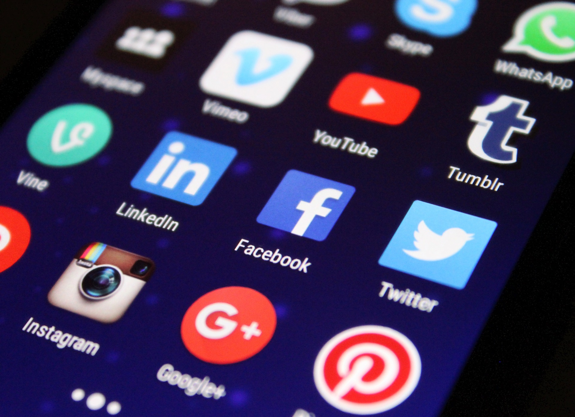 US now demanding social media accounts for visa applications