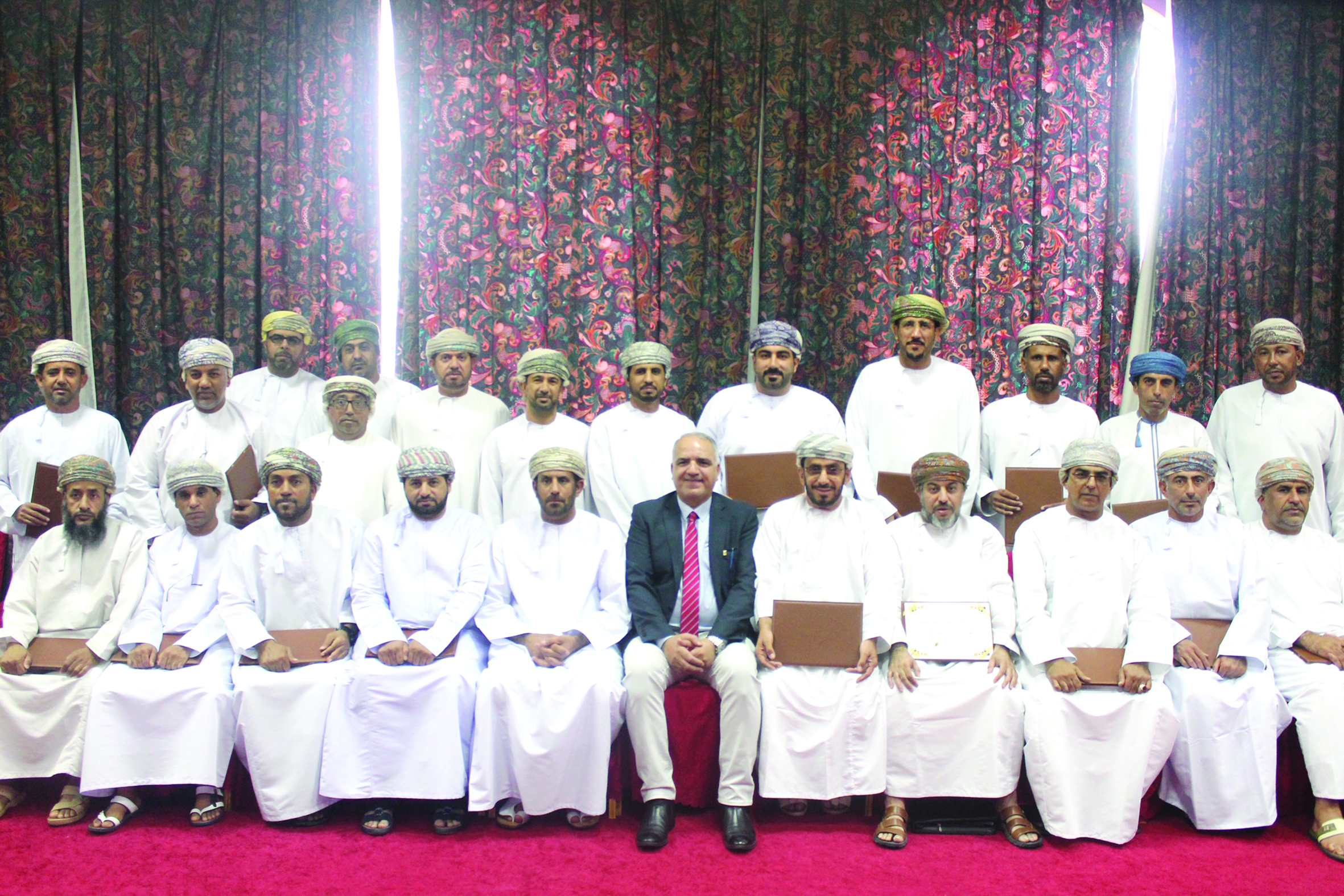 مشاركة فعالة في برنامج الممارسات الذكية بالبريمي