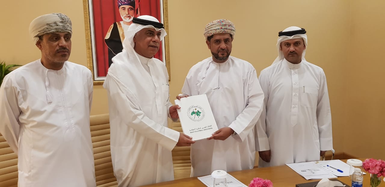 الاتحاد العربي يوقع مع السلطنة عقد 

استضافة البطولة العربية الشاطئية للطائرة