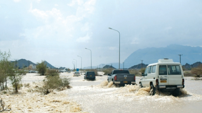 Don’t cross flooded wadis, warns Royal Oman Police