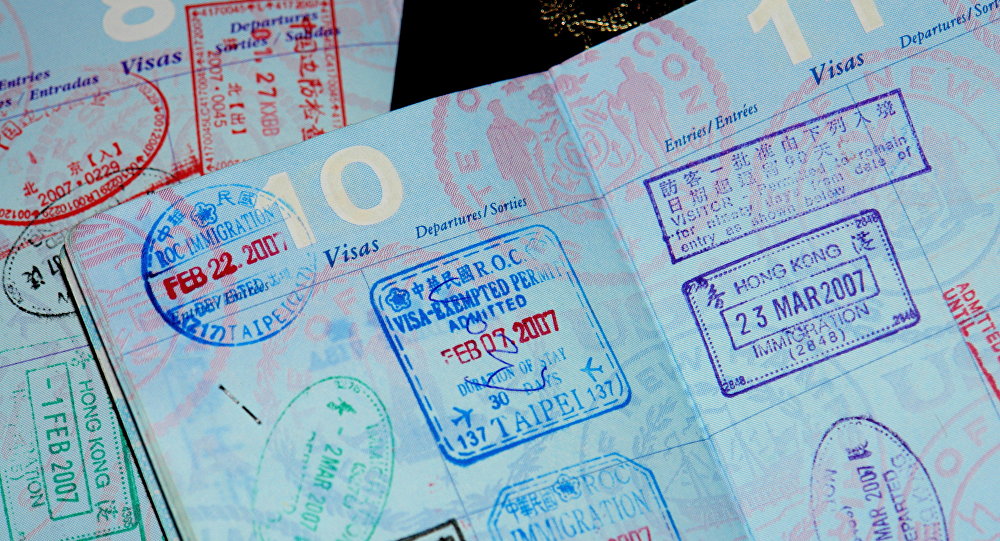 وداعا لجواز السفر.. مبادرة عالمية تدعو لإلغاءه واستبداله بالهواتف الذكية