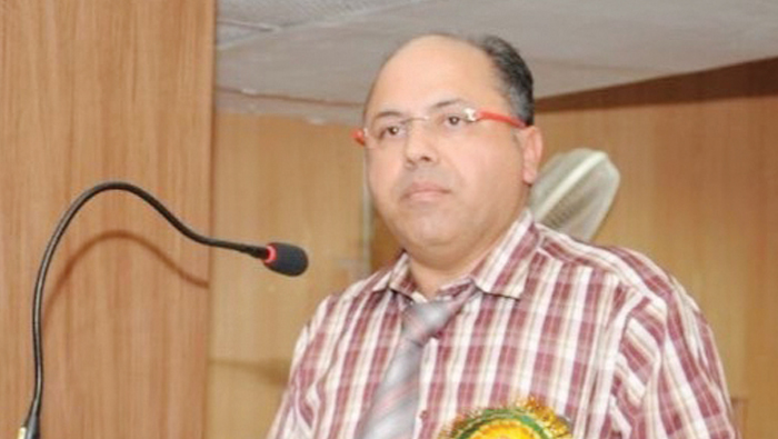 Indian professor in Oman wins top teaching award