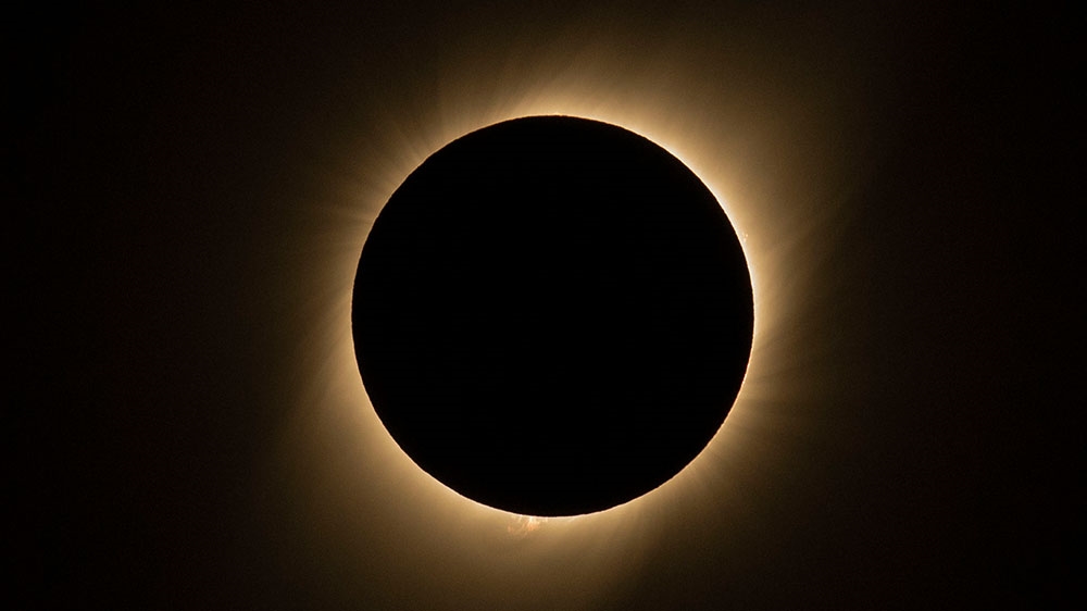 Total solar eclipse captivates South Americans