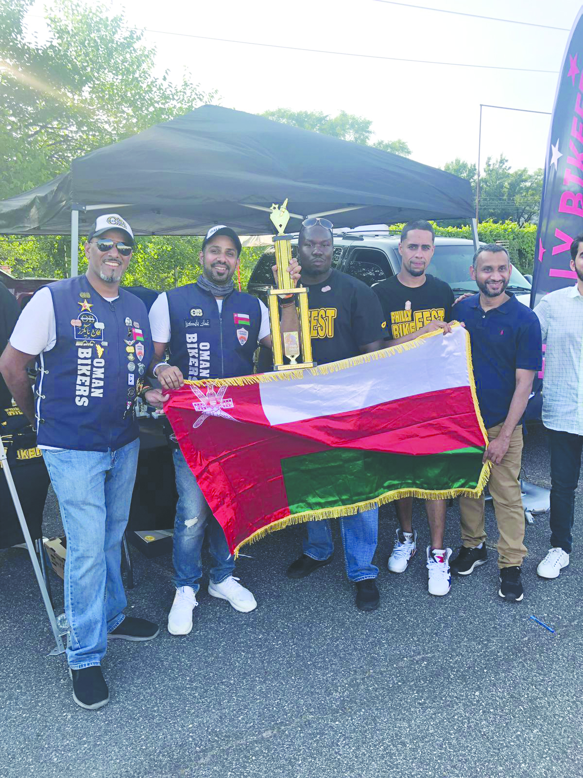 عمانيان يفوزان في سباق أمريكي للدراجات