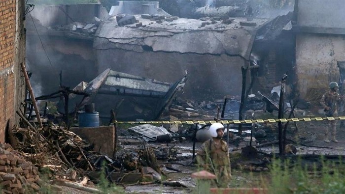 At least 17 killed, over dozen injured in Pakistan Army plane crash