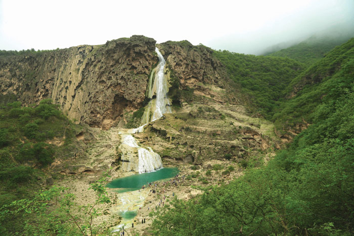Locals, expats flock to Dhofar during Eid break