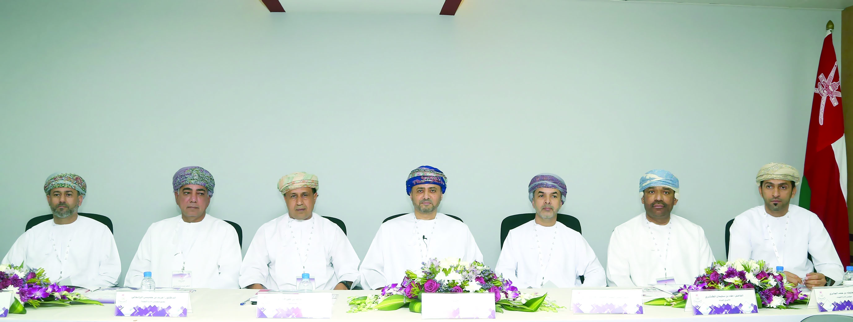 حلقة عمل لمجلس إدارة اللجنة الأولمبية العُمانية بصلالة