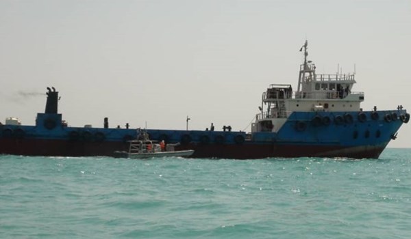 إيران تحتجز ناقلة نفط في الخليج وتعتقل 7 بحارة