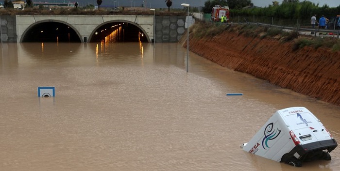 Flash floods in Spain kill 5
