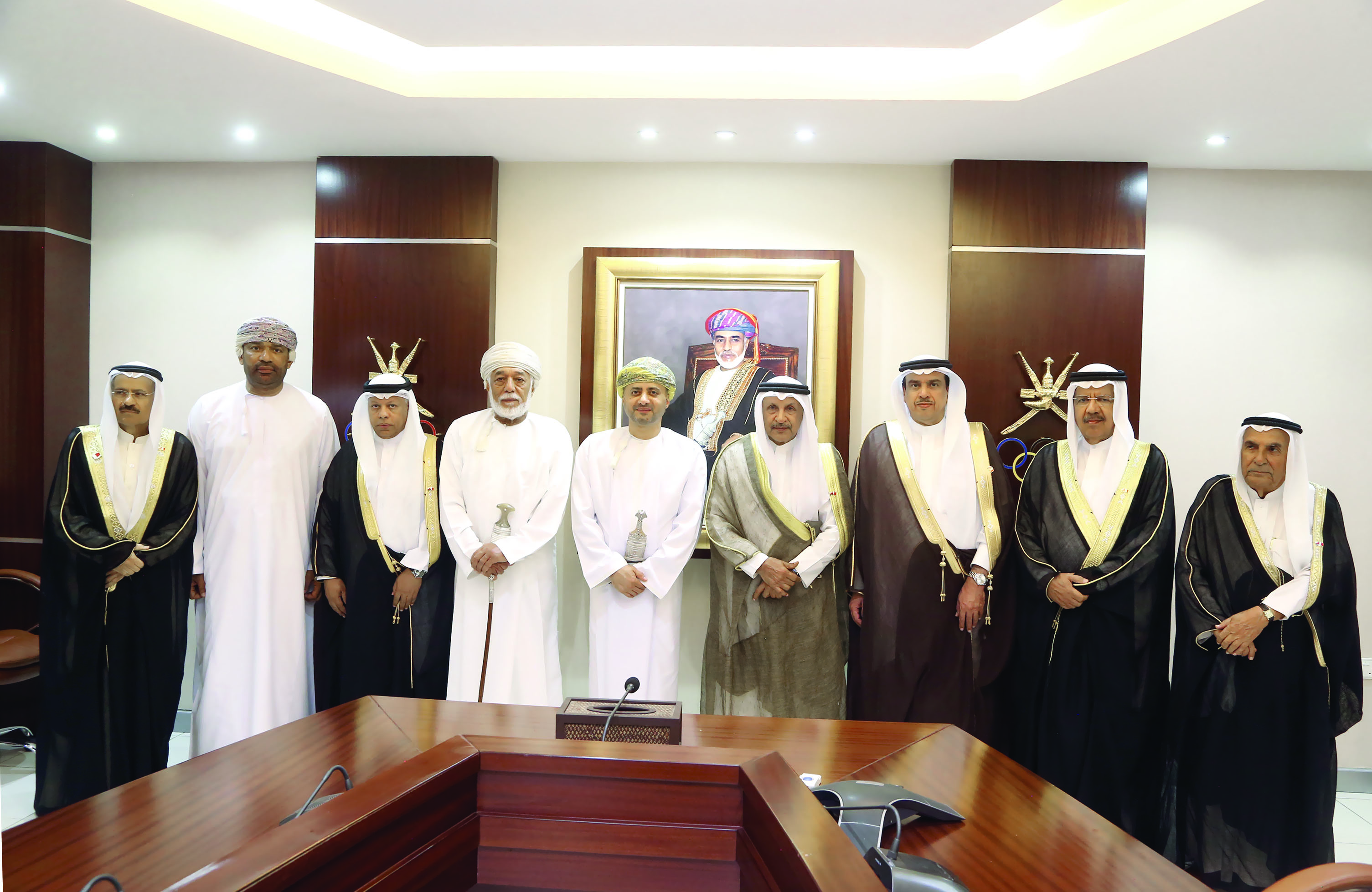 البوسعيدي يستقبل مستشار جلالة ملك البحرين لشؤون الشباب والرياضة