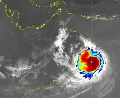 الشرطة تحذر مواطني الوسطى وجنوب الشرقية إلى عدم ارتياد البحر بسبب "هيكا"