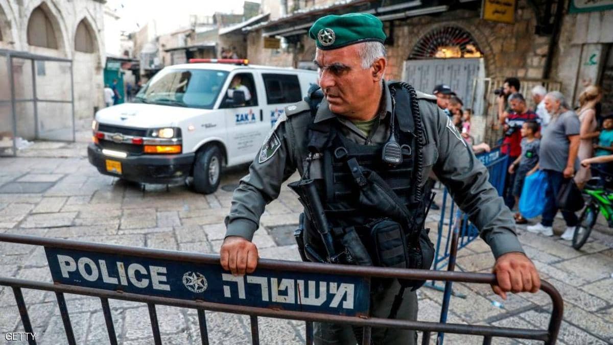 اسرائيل تعتقل وزير شؤون القدس وتشن حملة اعتقالات بالضفة الغربية