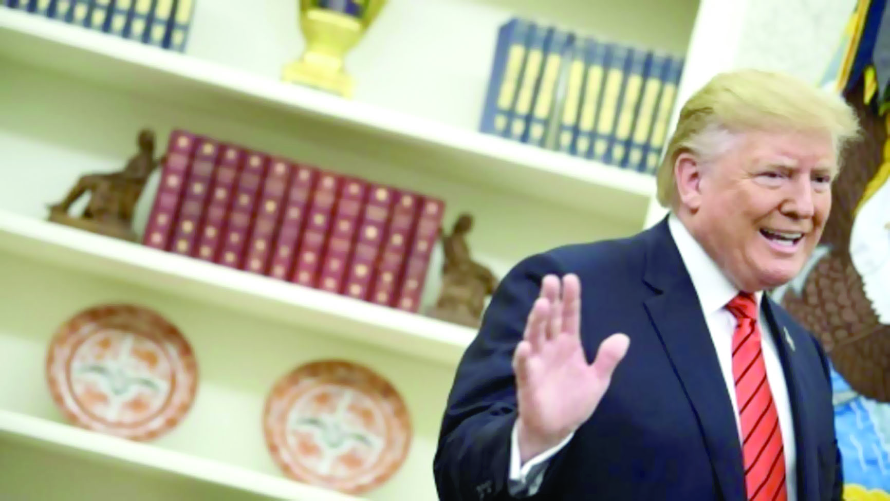 ترامب يصاعد لهجته عبر تويتر.. ويطالب بتوقيف رئيس لجنة الاستخبارات