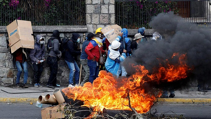 Ecuador president declares 'curfew' and 'militarisation' in Quito
