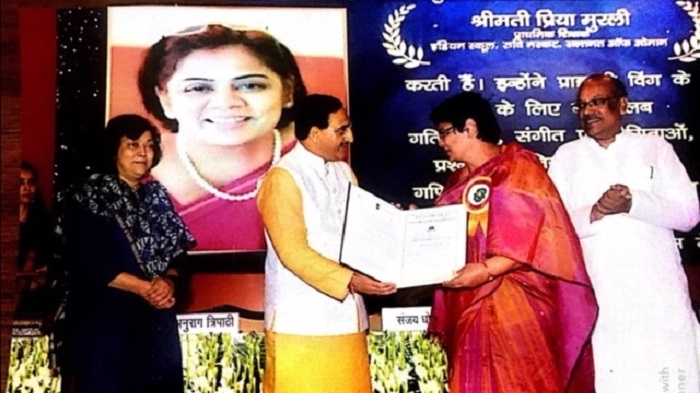 Indian School Muscat’s Vice-Principal receives CBSE teachers’ award