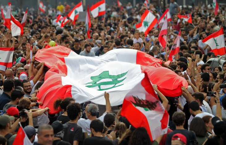 لبنان.. "جعجع" يعلن استقالة وزراء حزب القوات اللبنانية من الحكومة