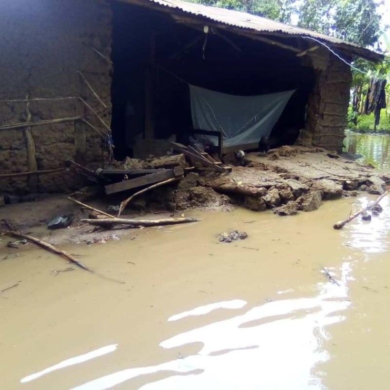 مصرع أربعة أطفال وتشريد مئات الأشخاص جراء الفيضانات في أوغندا
