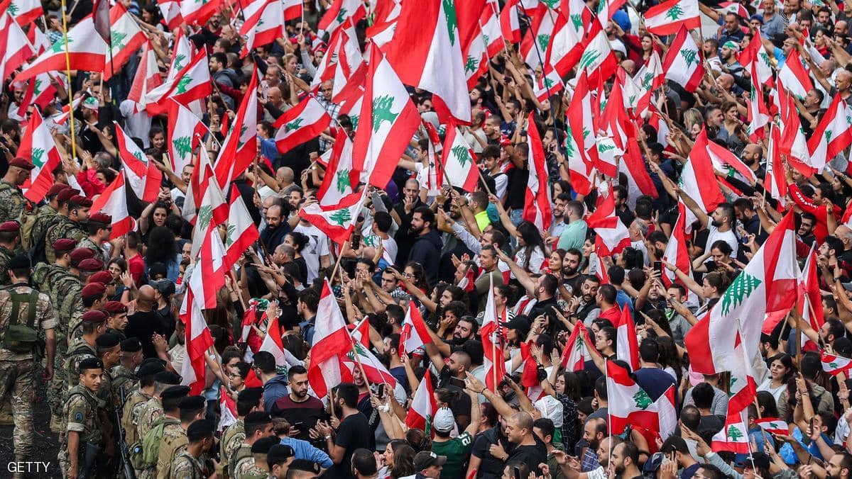 احتجاجات لبنان تدخل أسبوعها الثاني.. وترقب كلمة الرئيس