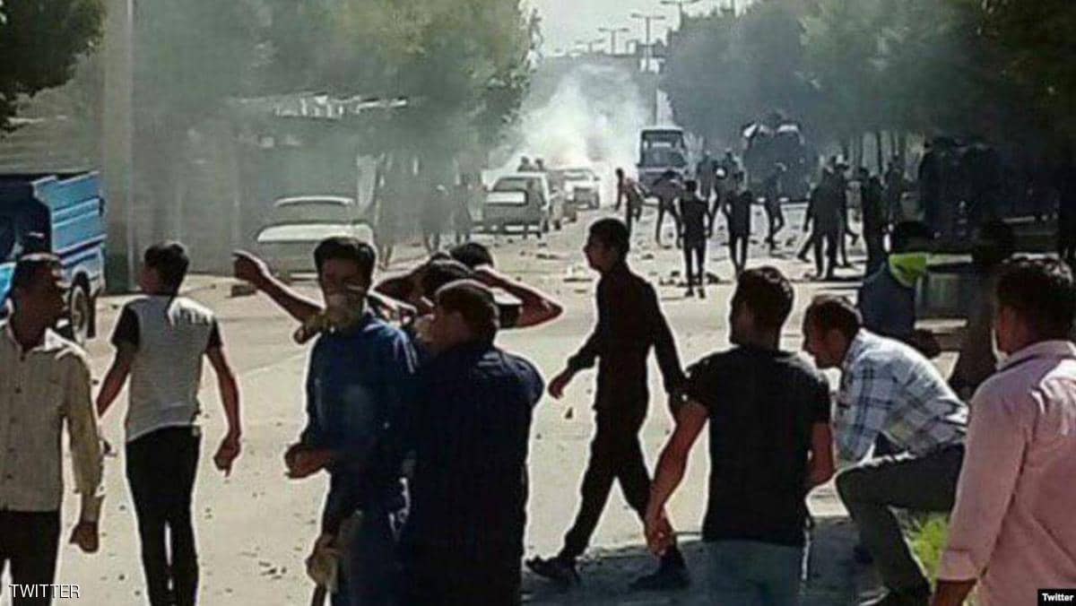 لاستخدام "حقن" ملوثة.. "الإيدز" يتفشى في إيران.. ومظاهرات غاضبة ضد الكارثة
