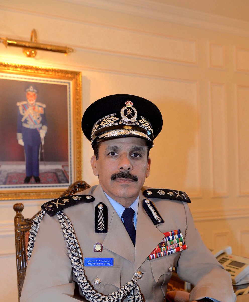 المفتش العام للشُّرطة والجمارك يهنئ جلالة السلطان