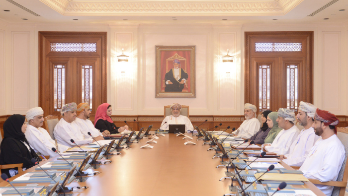 State Council Chairman chairs meeting of Bureau members