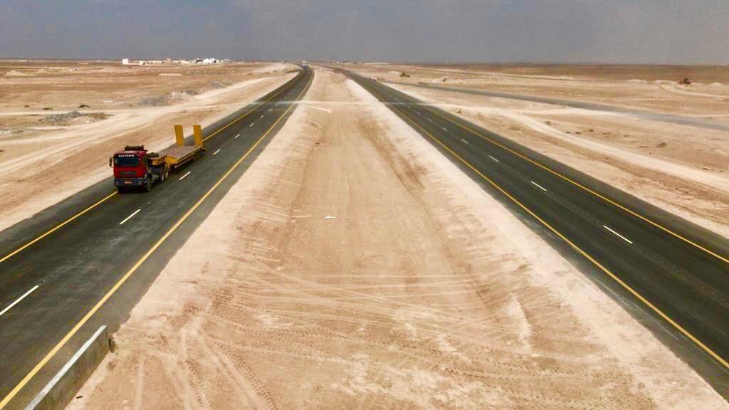 Oman traffic: Adam-Thumrait road opened