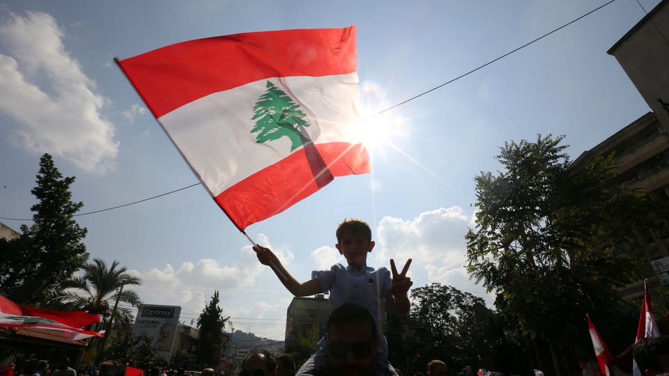 لبنان.. وزير حالي واثنان سابقان قد يحاكمون بالفساد