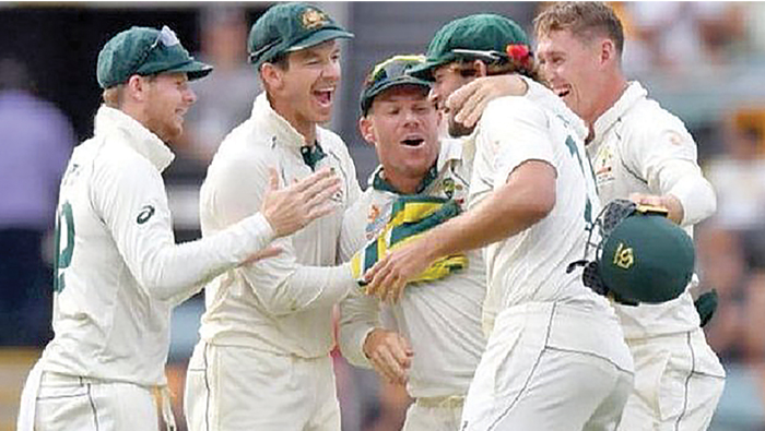 Australia beat Pakistan by an innings and five runs