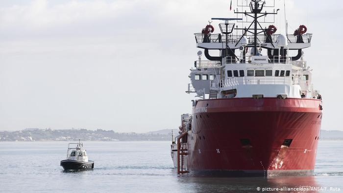 NGO rescue ship disembarks 213 migrants in Italy