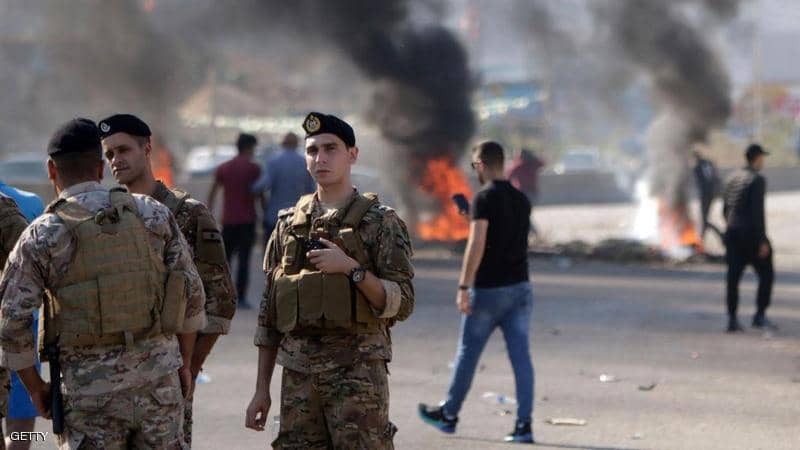 احتجاجات "عنيفة" في طرابلس اللبنانية بعد انهيار مبنى