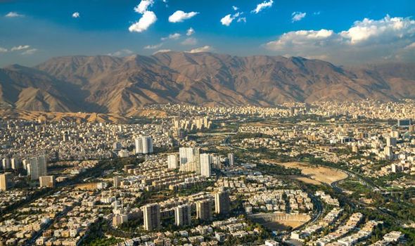 الغيث ينقذ طهران من كارثة بيئية