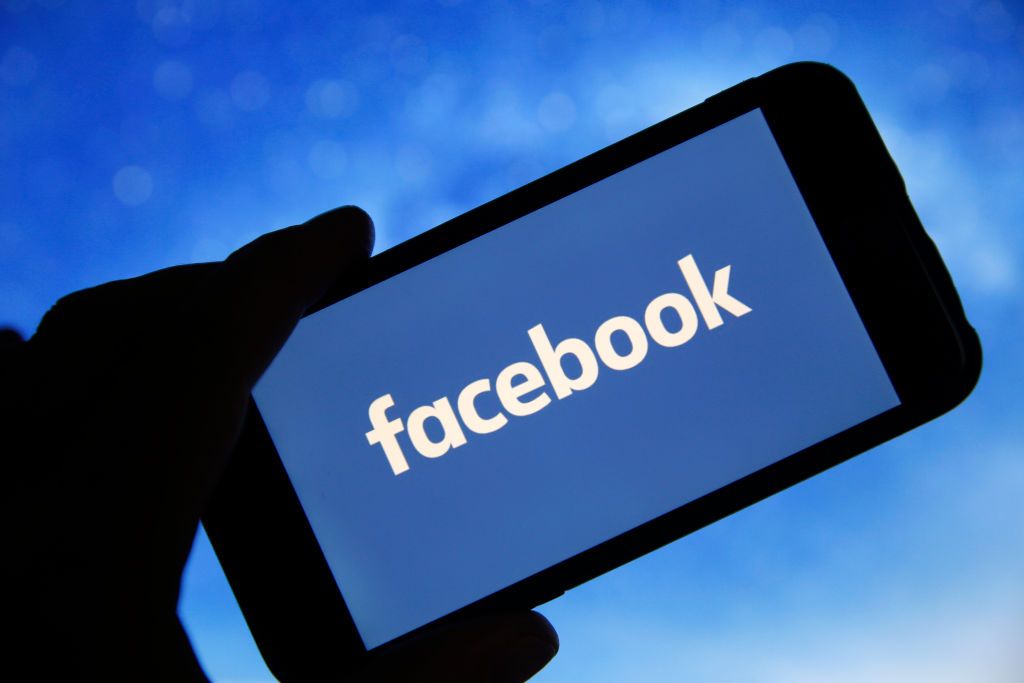 DW : "فيسبوك" يحقق في تقرير حول سرقة معلومات ملايين المستخدمين