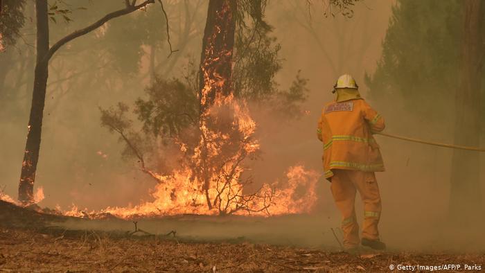 Australia: 'Catastrophic' conditions fan major bushfires