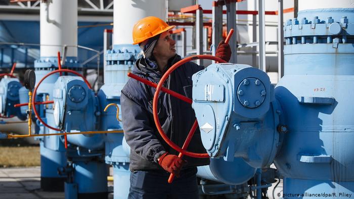 Russia's Gazprom to pay $2.9 billion in new Ukraine gas deal