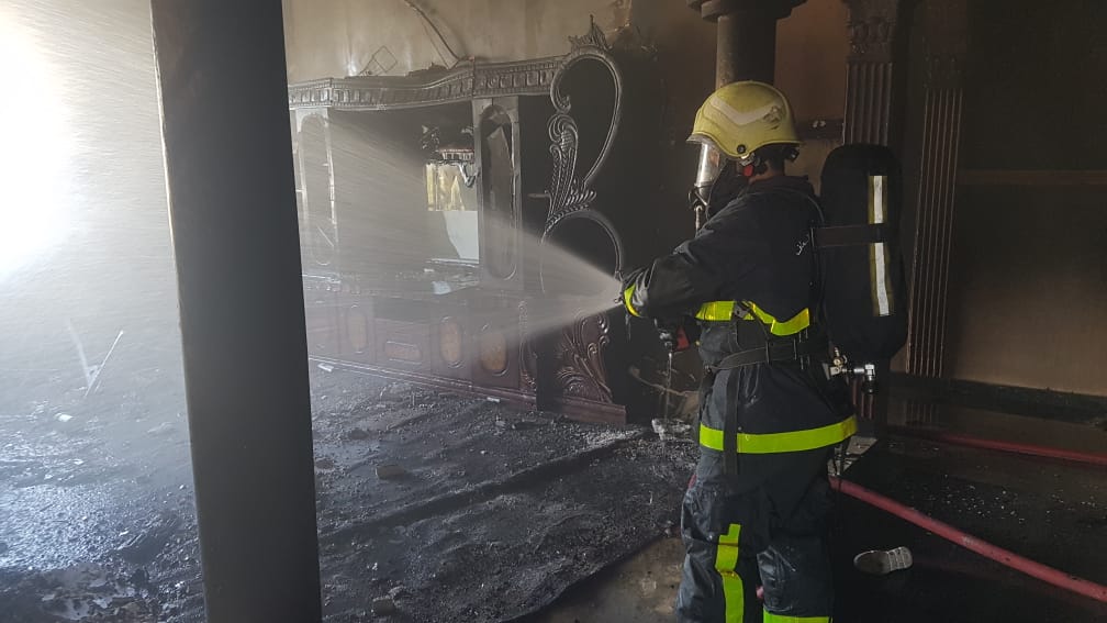 "الدفاع المدني" يتمكن من إخماد حريق في أحد المنازل دون تسجيل إصابات