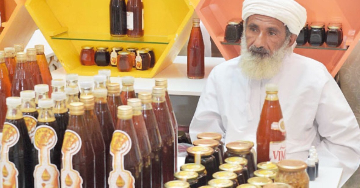 غداً.. افتتاح سوق العسل العماني