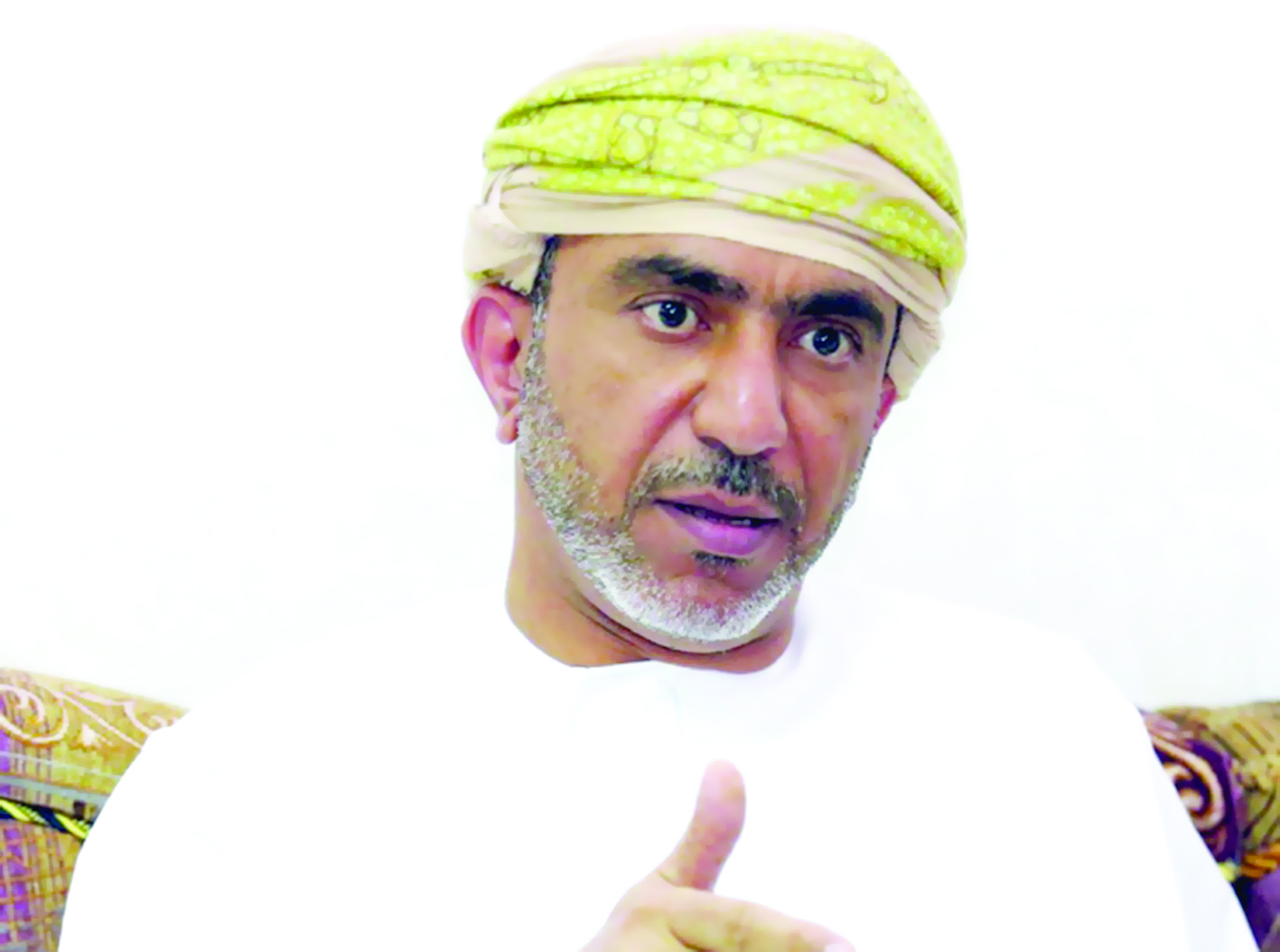 اليوم.. الإعلان عن اسم مدرب الأحمر العماني