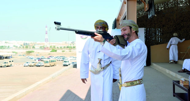 ختام بطولة الرماية بالأسلحة التقليدية الرابعة بمحافظة ظفار