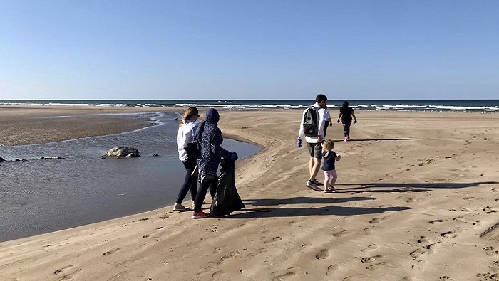 British Embassy in Oman participates in Environment Day cleanup