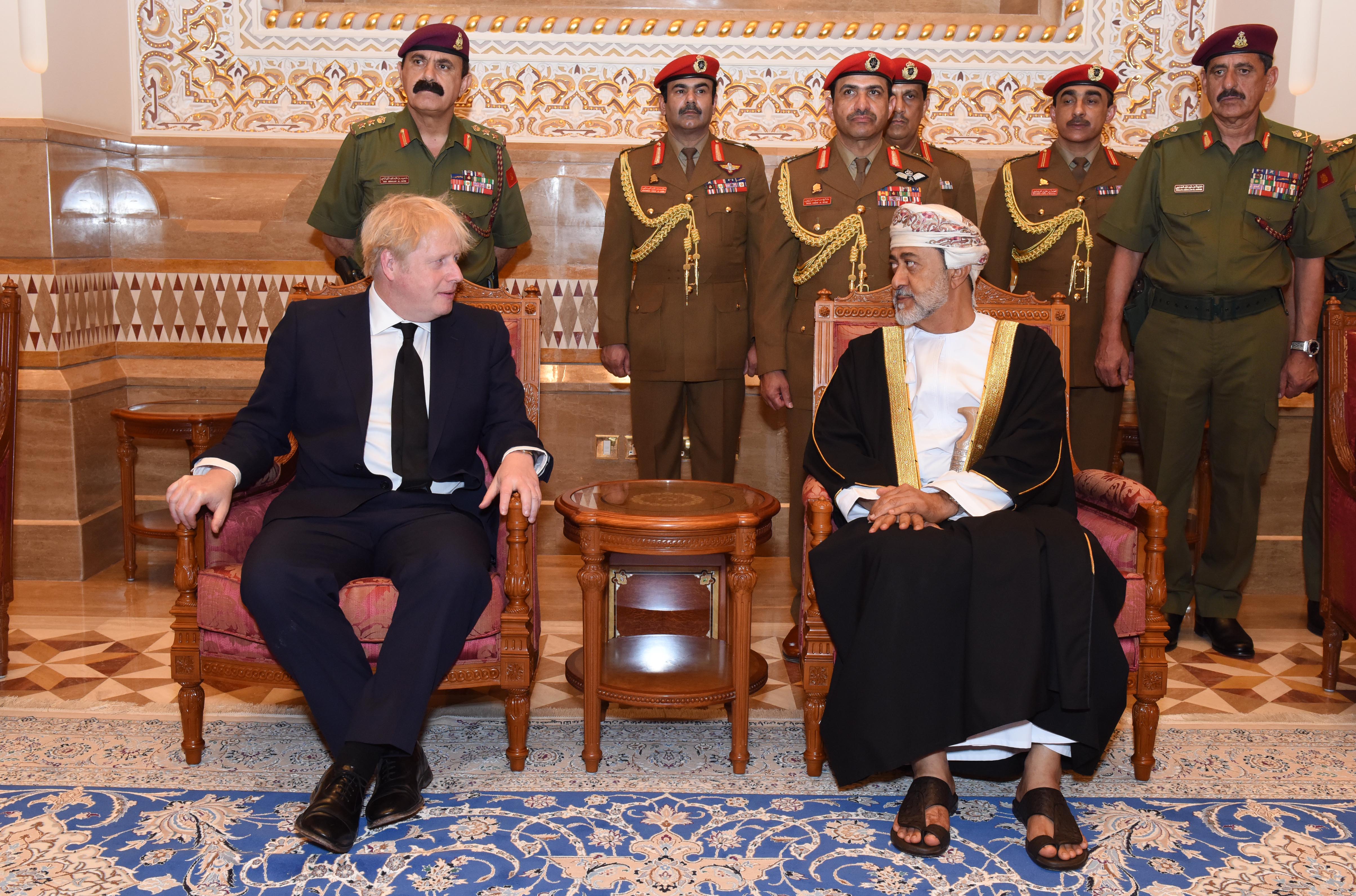 جلالة السلطان هيثم يستقبل رئيس الوزراء البريطاني