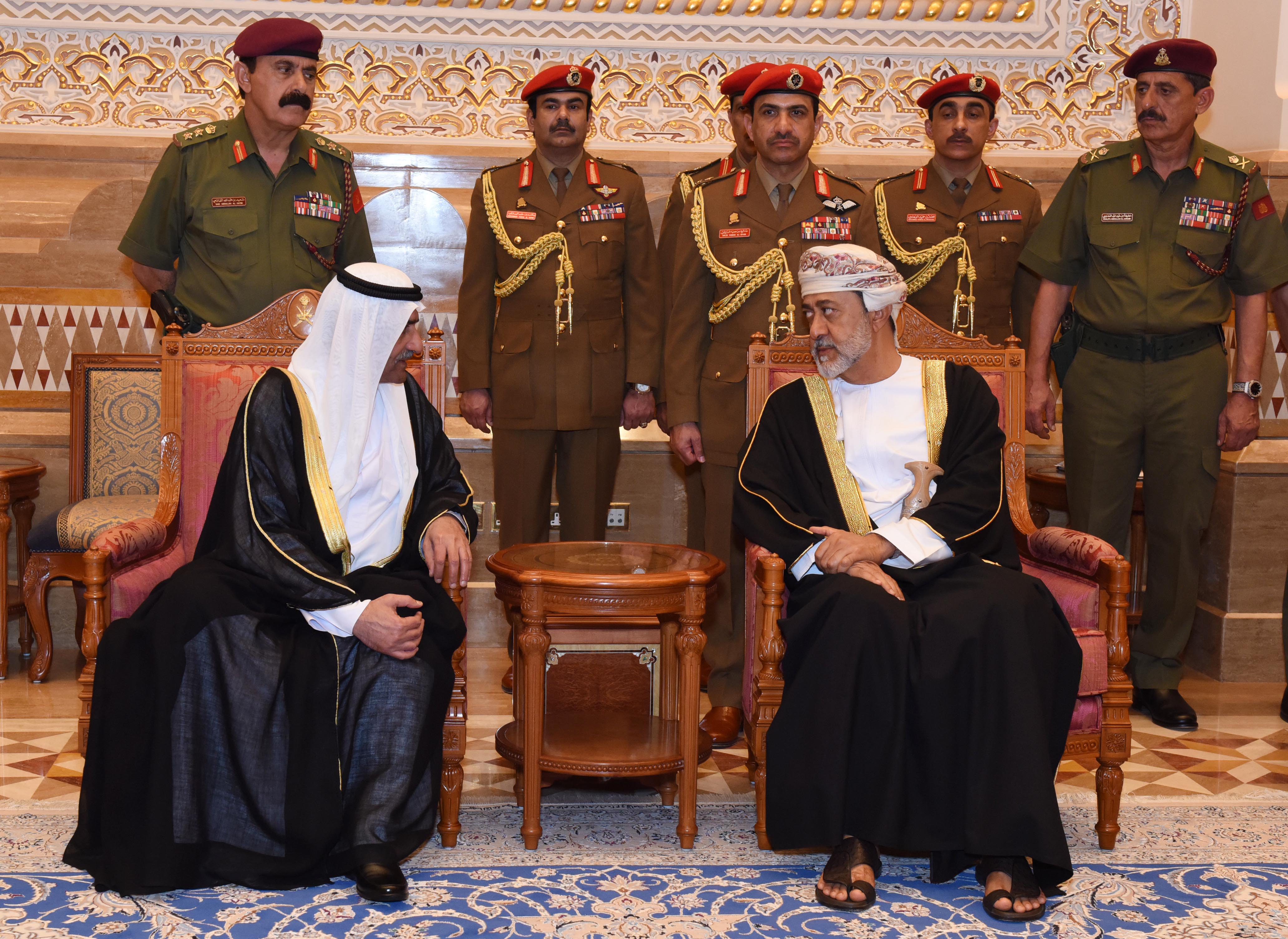 جلالة السلطان هيثم بن طارق يستقبل حكام دولة الإمارات