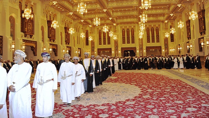 Citizens of Oman meet His Majesty to offer condolences