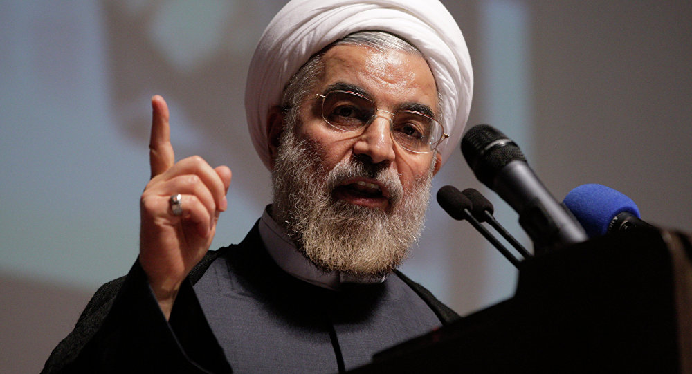 الرئيس الإيراني يعرب عن أمنيته توثيق العلاقات مع السلطنة