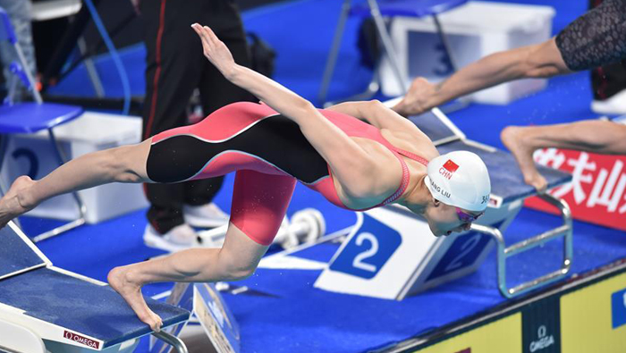 Liu Xiang breaks Asian record in women's 50m freestyle