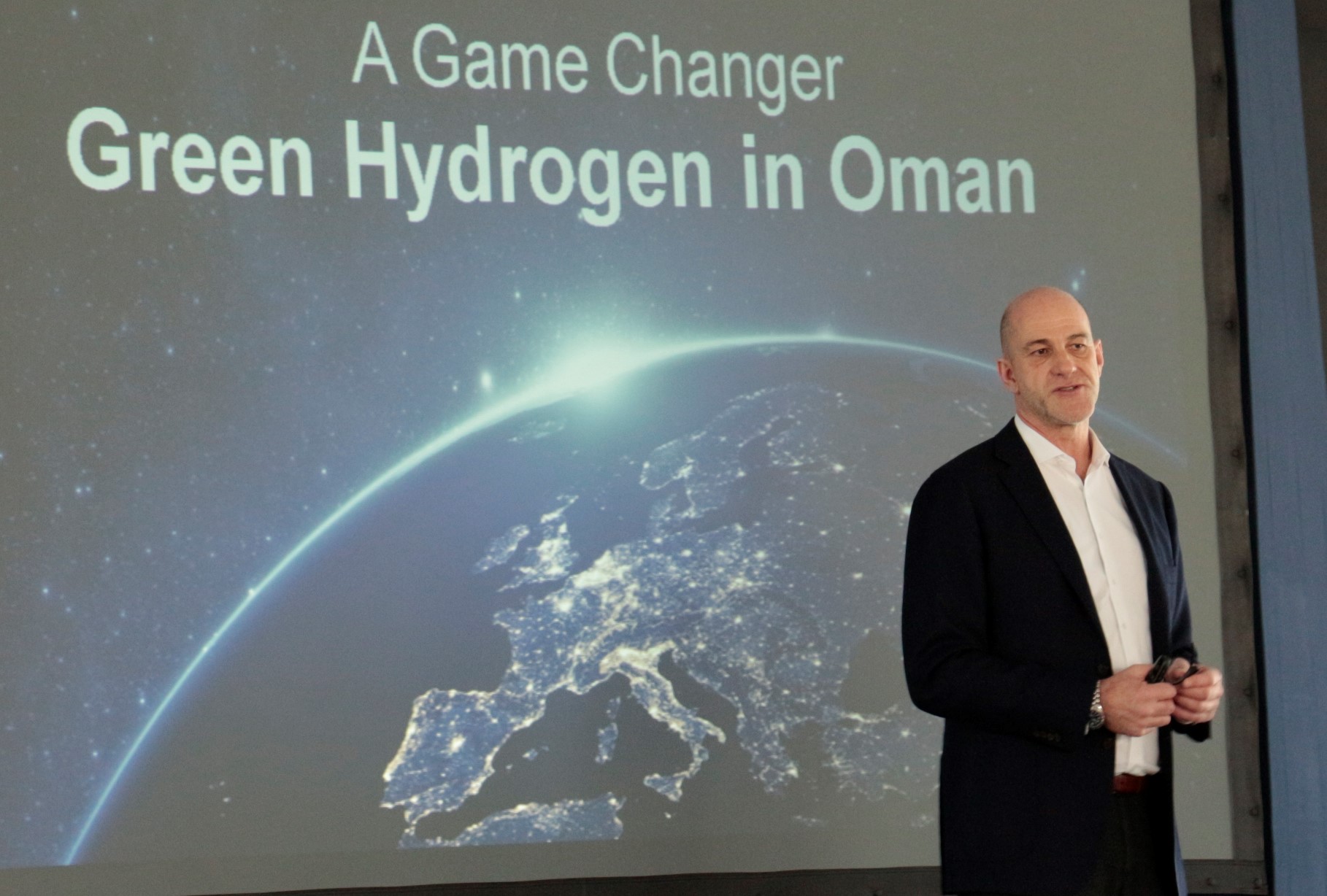 افتتاح مركز عُمان للهيدروجين في الجامعة الألمانية