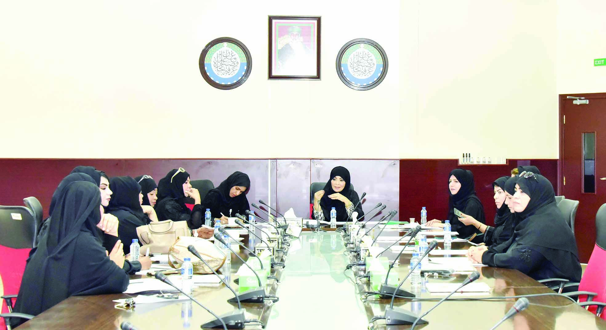 "غرفة البريمي" تبحث التحديات أمام صاحبات الأعمال