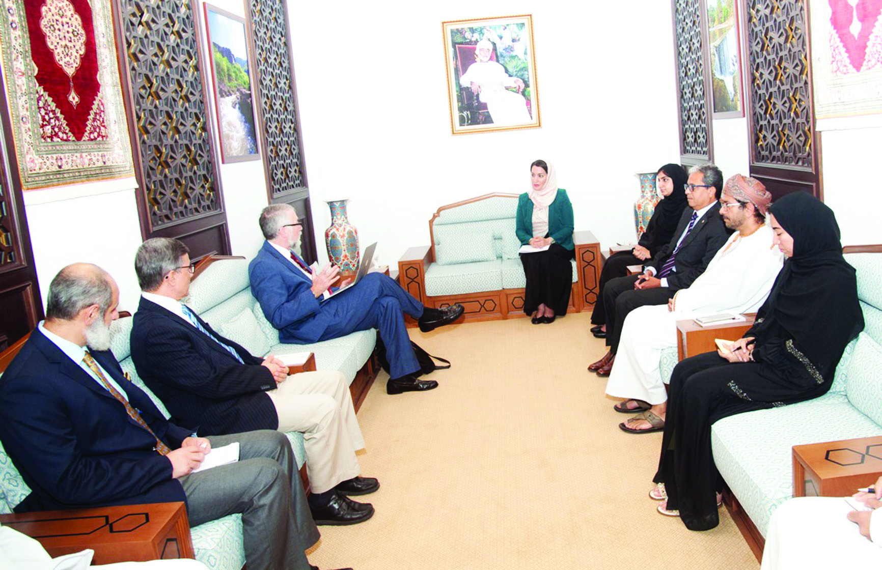 وفد جامعة كارولينا الجنوبية يزور جامعة السلطان قابوس