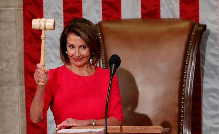 "بيلوسي" تسعى للحد من سلطات ترامب بشأن الحرب