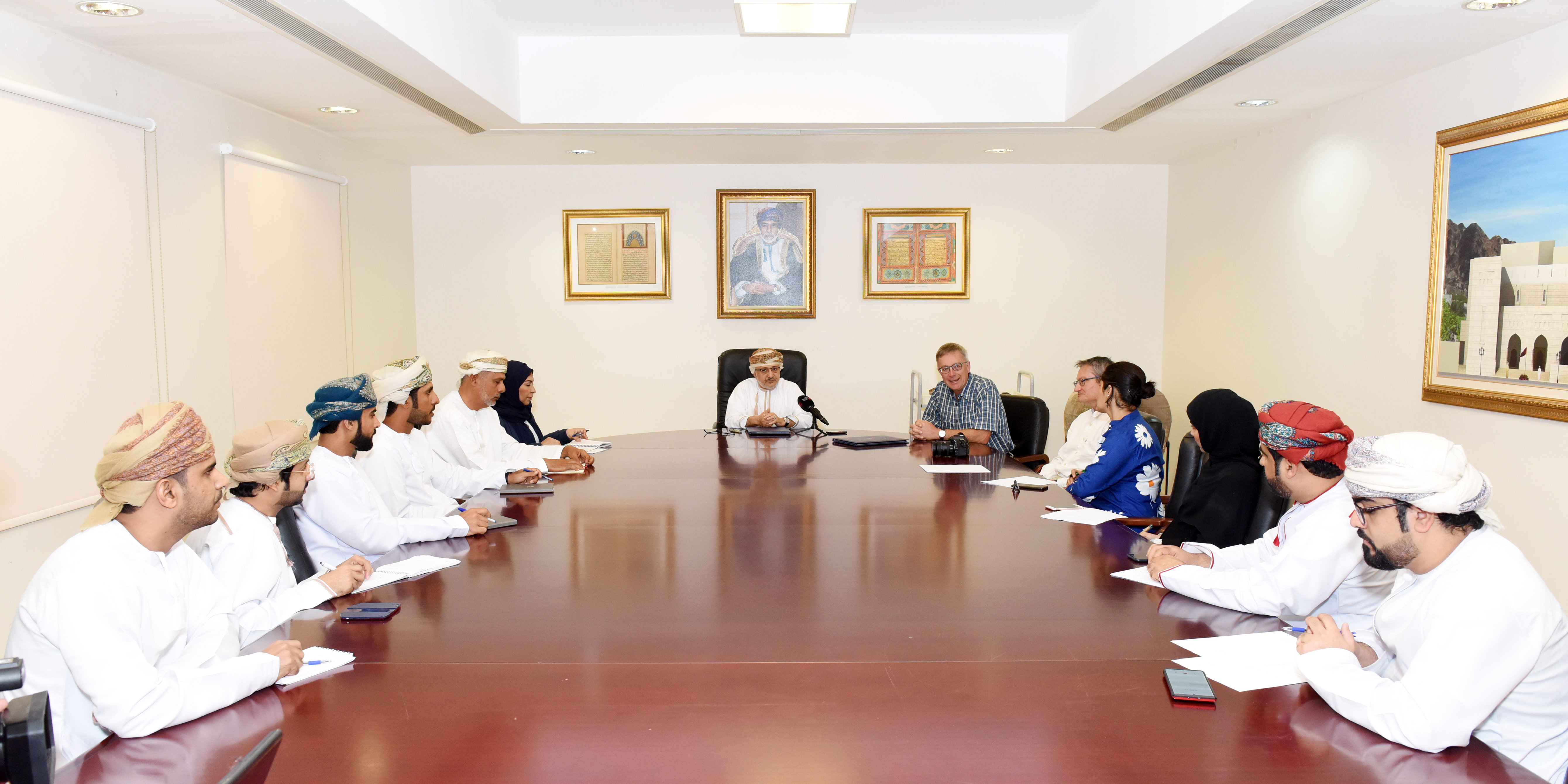 التراث والثقافة توقع اتفاقية مسح وتوثيق ودراسة النيازك مع متحف بيرن للتاريخ الطبيعي